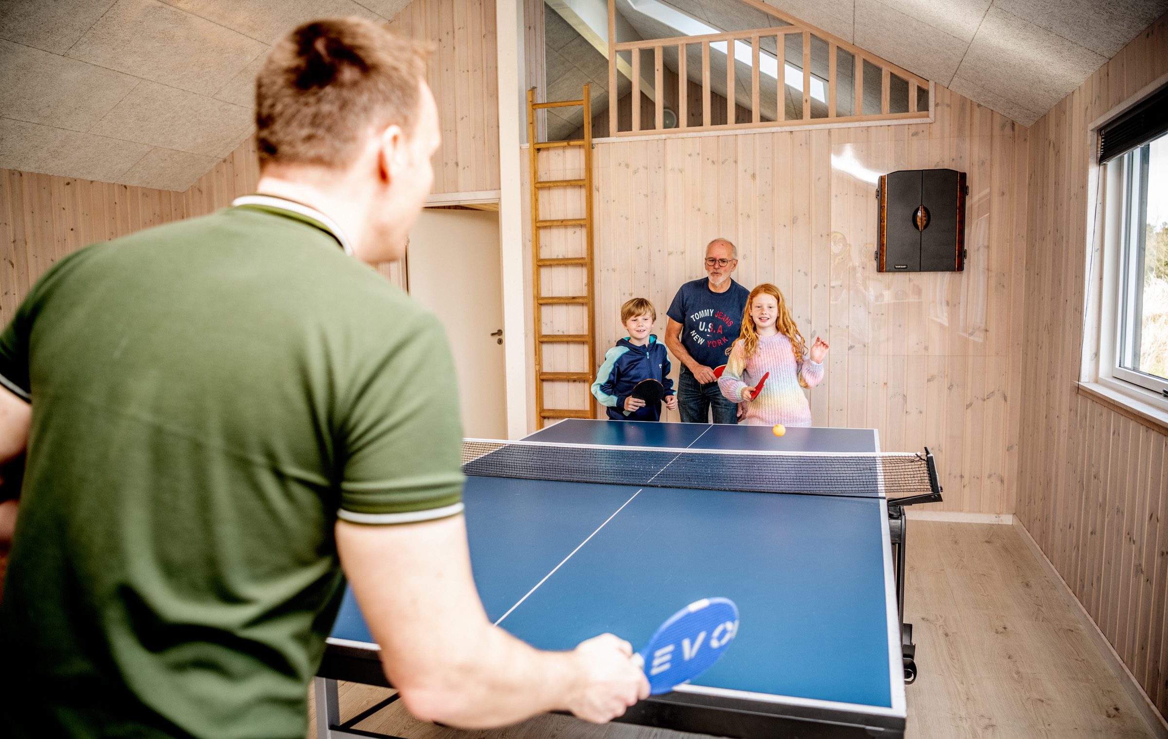 Es ist schwierig, auf das Internet zu verzichten – auch in einem Ferienhaus mit Pool und Luxus