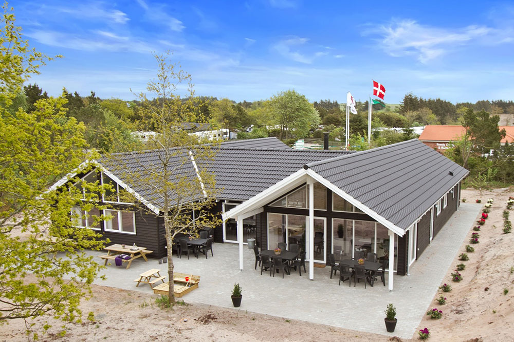 Dieses prachtvolle Luxusferienhaus befindet sich nahe des Ferienortes Henne, der für seinen fantastischen Sandstrand und spannenden Läden bekannt ist