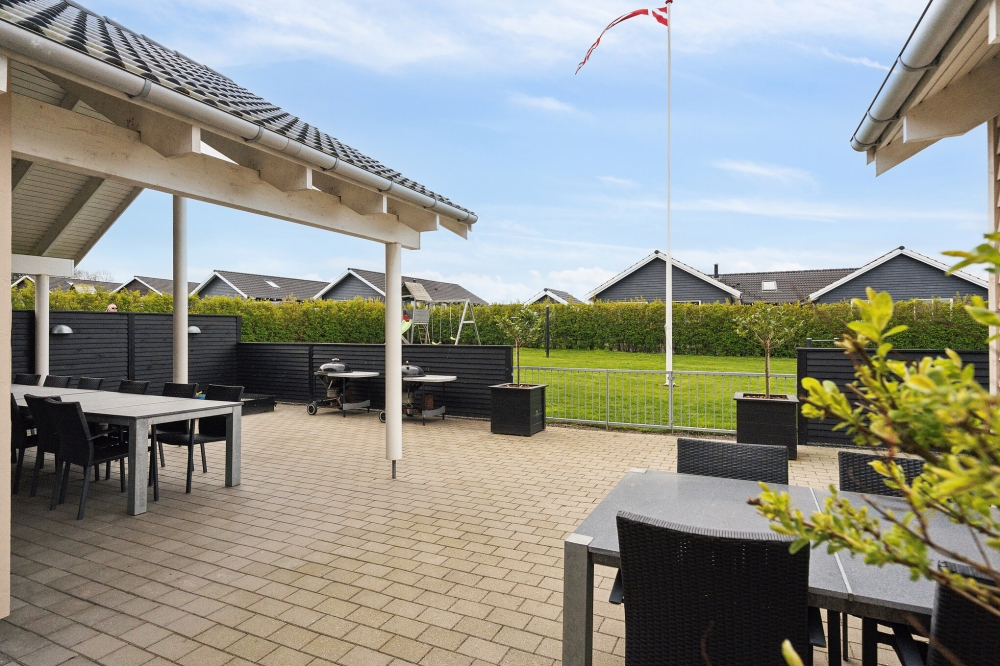 Das Luxusferienhaus Nr. 315 hat eine tolle Terrasse, die mit hochwertigen Gartenmöbeln für 18 Personen ausgestattet ist.