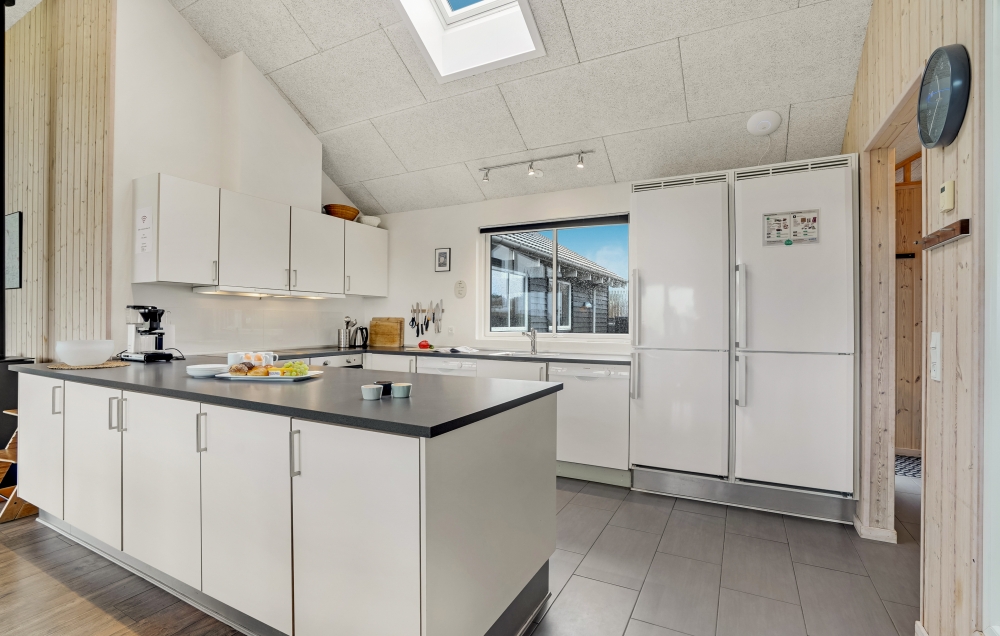 Die Küche in dem Luxusferienhaus Nr. 328 ist so gut ausgestattet, dass man problemlos Mahlzeiten für 18 Personen zubereiten kann.