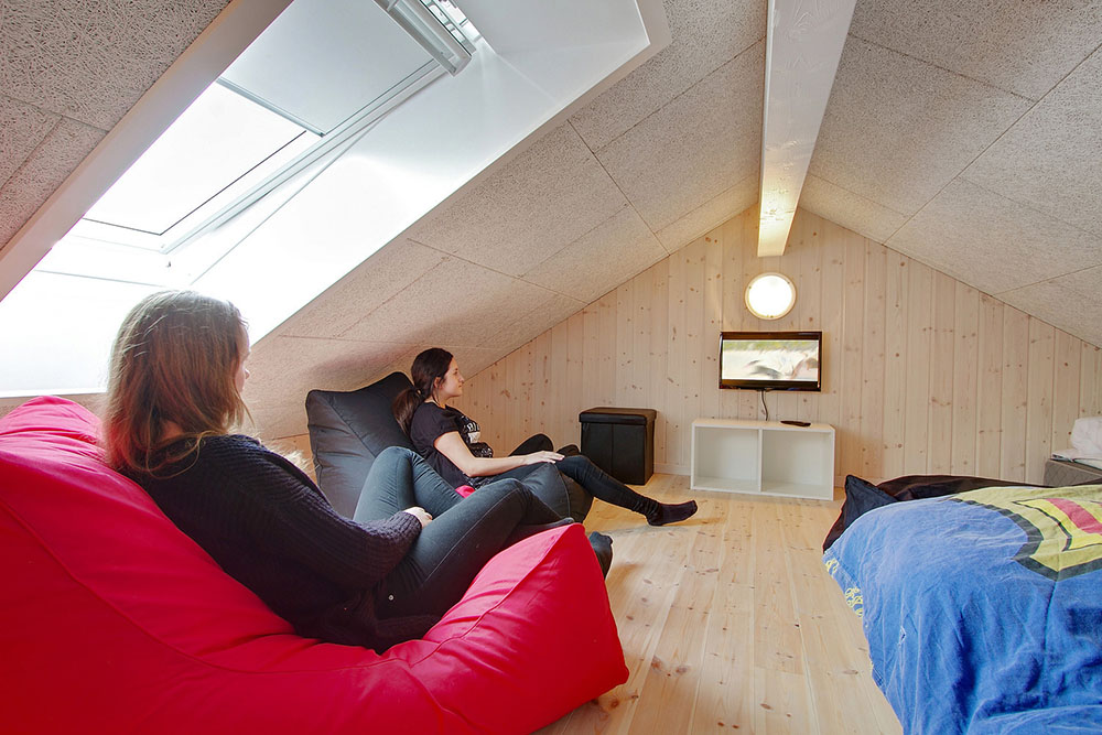 Einige der 16 Schlafgelegenheiten befinden sich im Luxusferienhaus Nr. 334 auf dem ausgebauten Dachboden