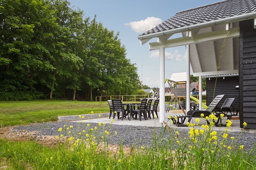 Das Luxusferienhaus Nr. 337 hat eine tolle Terrasse, die mit hochwertigen Gartenmöbeln für 16 Personen ausgestattet ist.