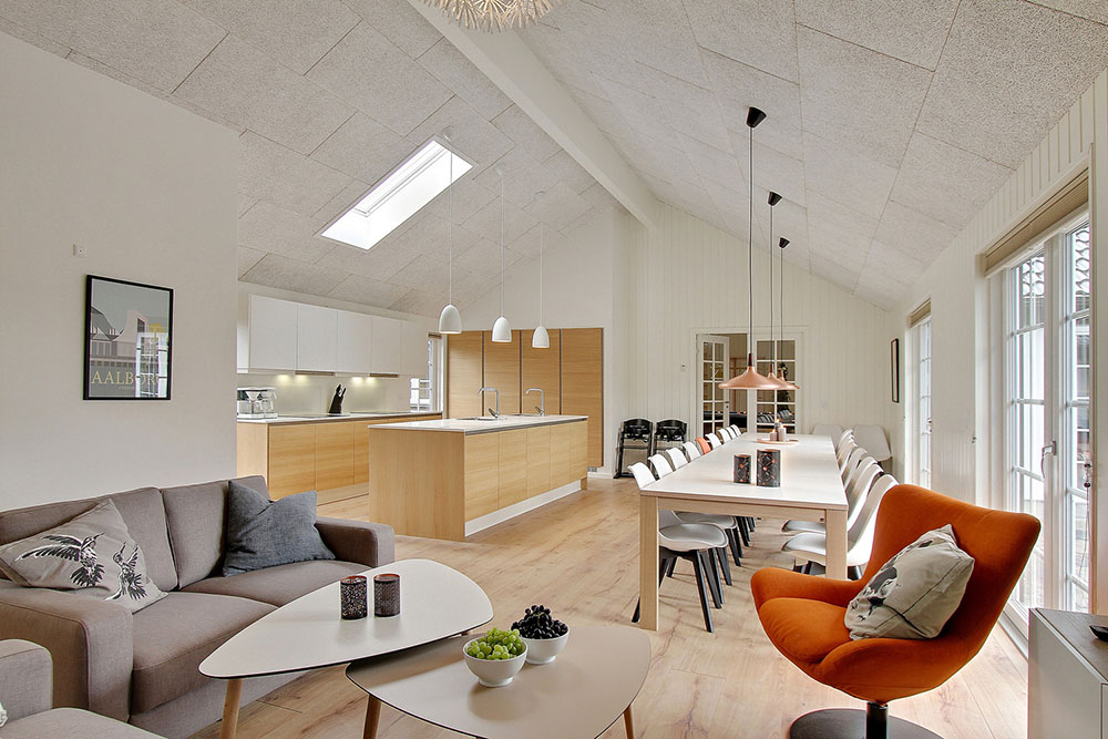 Aufenthaltsraum mit Platz für 24 im Luxusferienhaus Nr. 342.