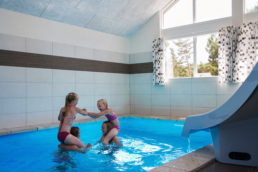 Der schicke Pool im Luxusferienhaus Nr. 347 für 18 Personen