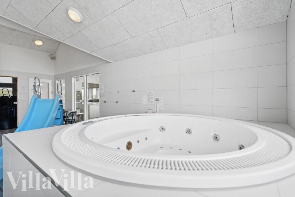 Das Luxusferienhaus Nr. 348 bietet u. a. einen tollen Whirlpool