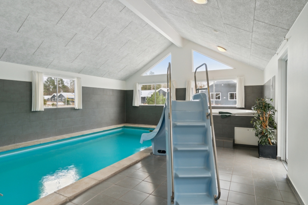 Der schicke Pool im Luxusferienhaus Nr. 351 für 22 Personen