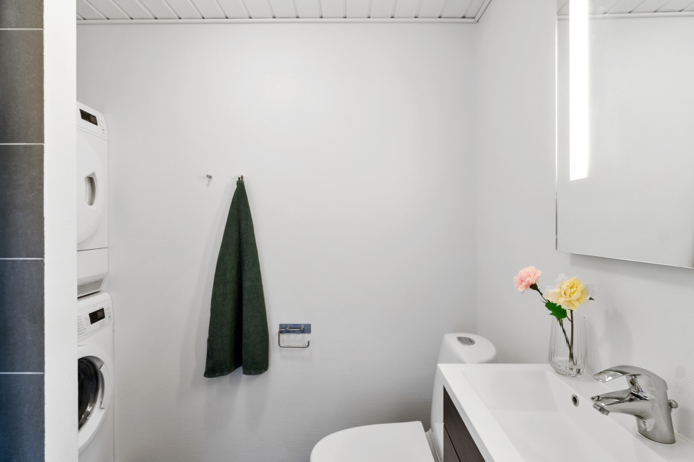 Eines der Badezimmer im Luxusferienhaus Nr. 350
