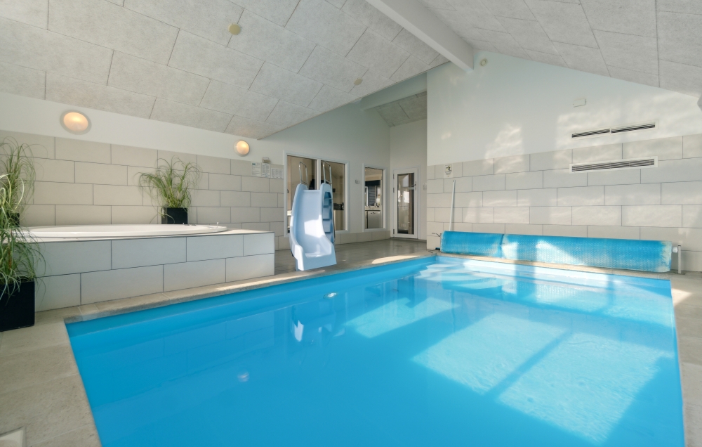 Der schicke Pool im Luxusferienhaus Nr. 363 für 20 Personen