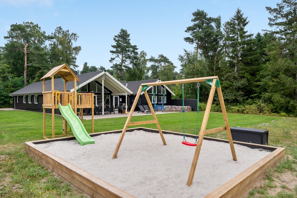 Dieses schöne Poolhaus Nr. 365 mit Platz für 20 Personen liegt in Nordseeland
