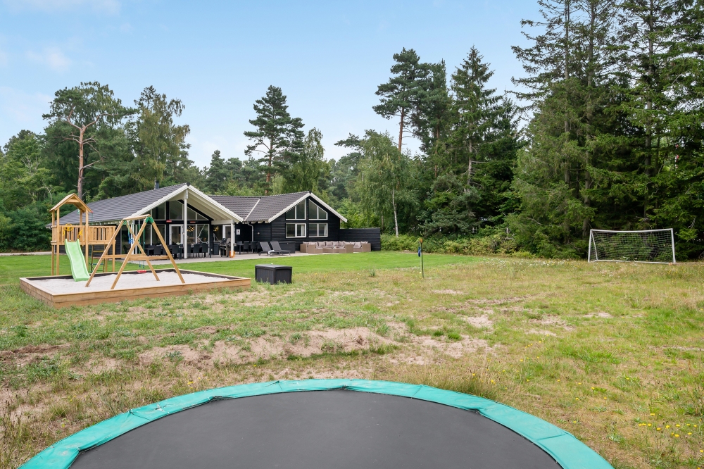 Neben den vielen schönen Stunden, die man im Poolbereich des Hauses verbringen kann, bietet das Luxusferienhaus 365 auch zahlreiche Freizeitangebote im Freien