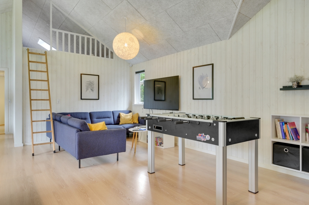 Aktivitätsraum im Luxusferienhaus Nr. 365 mit 8 Schlafzimmern und Platz für 20 Gäste.