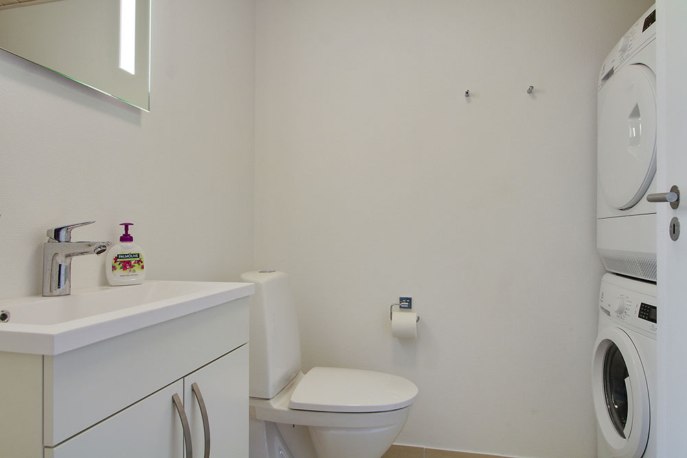Eines der Badezimmer im Luxusferienhaus Nr. 370