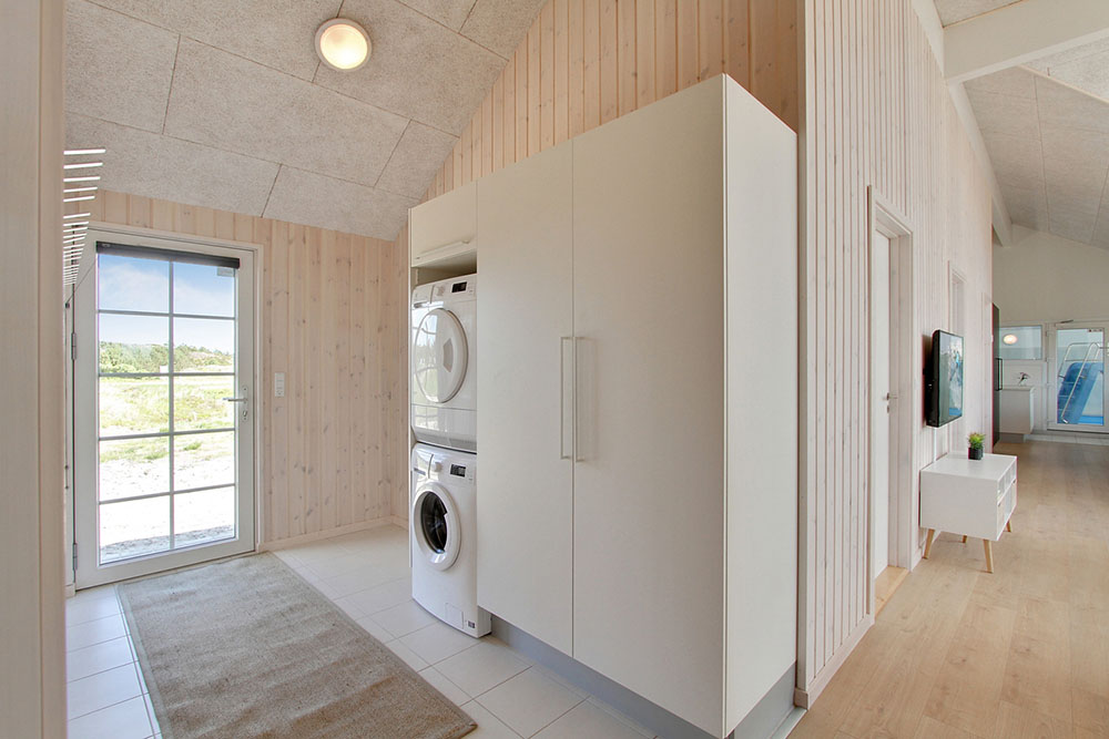 Der geräumige Eingangsbereich im Luxusferienhaus Nr. 383 in Westjütland