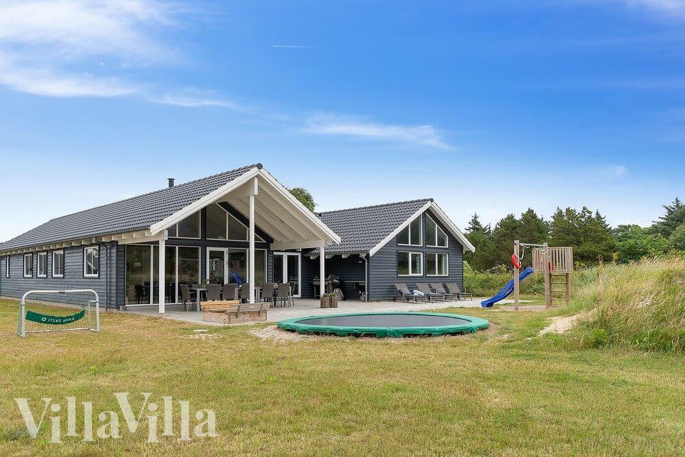 Dieses schöne Poolhaus Nr. 399 mit Platz für 18 Personen liegt in Westjütland