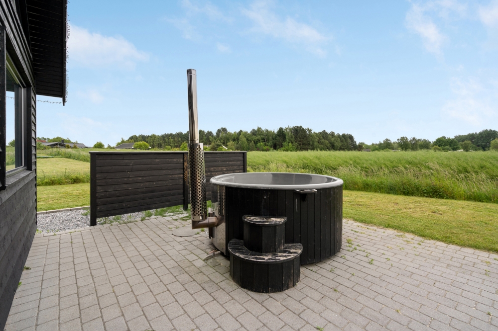 Neben den vielen schönen Stunden, die man im Poolbereich des Hauses verbringen kann, bietet das Luxusferienhaus 403 auch zahlreiche Freizeitangebote im Freien