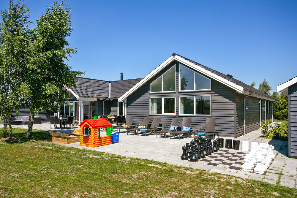 Dieses schöne Poolhaus Nr. 413 mit Platz für 20 Personen liegt in Lolland/Falster/Mön
