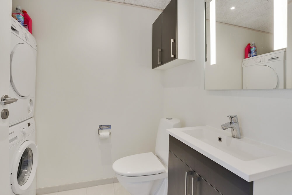 Eines der Badezimmer im Luxusferienhaus Nr. 419
