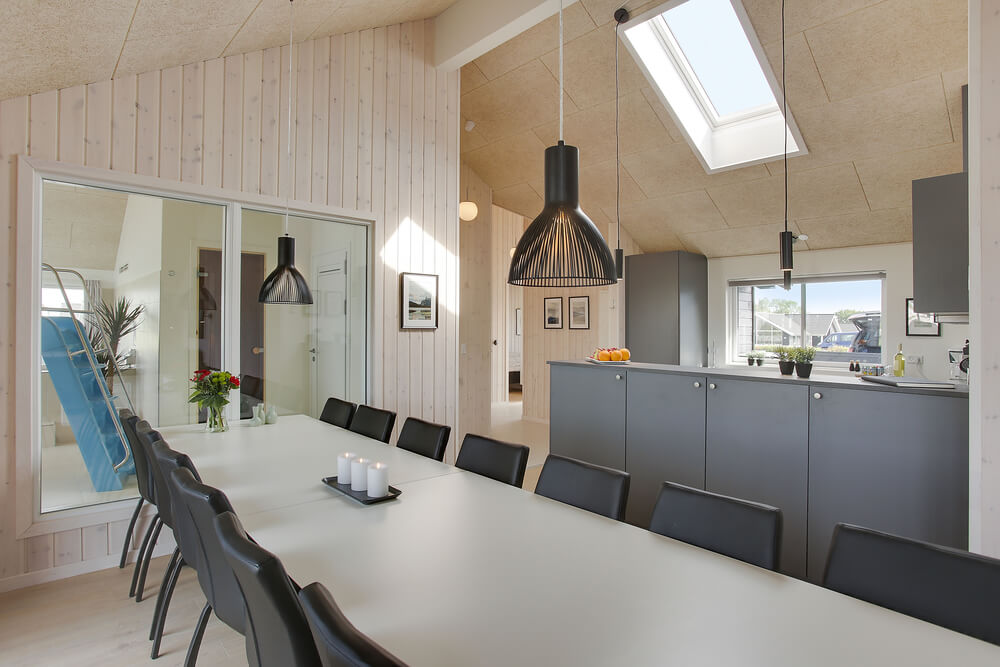 Die Küche in dem Luxusferienhaus Nr. 418 ist so gut ausgestattet, dass man problemlos Mahlzeiten für 14 Personen zubereiten kann.