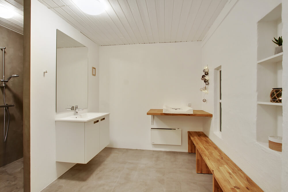 Eines der Badezimmer im Luxusferienhaus Nr. 423