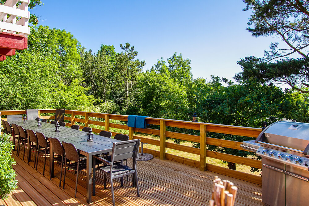 Große Terrasse am Luxusferienhaus Nr. 423 in Ostjütland.