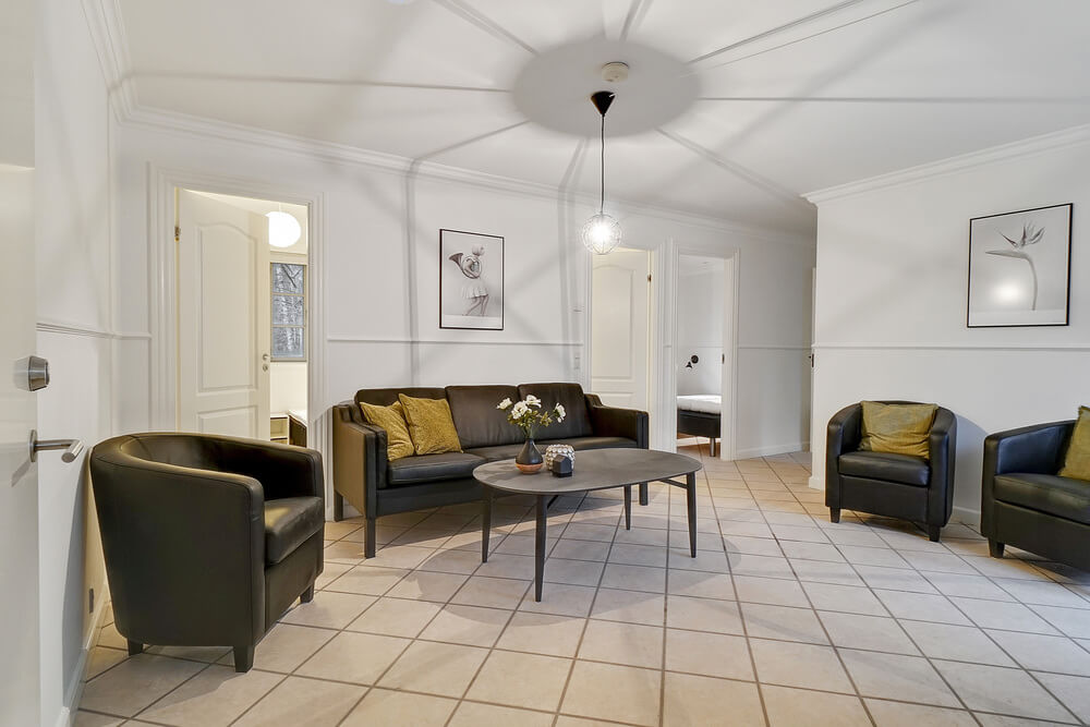Der Aufenthaltsraum bietet Platz für 22 Personen, wenn ihr das Ferienhaus 414 in Nordseeland besucht.