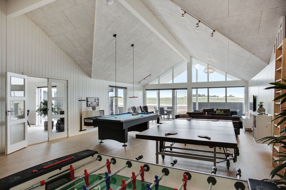 Neben den vielen schönen Stunden, die man im Poolbereich des Hauses verbringen kann, bietet das Luxusferienhaus 430 auch Spielevergnügen bei Billard/Tischtennis und Darts