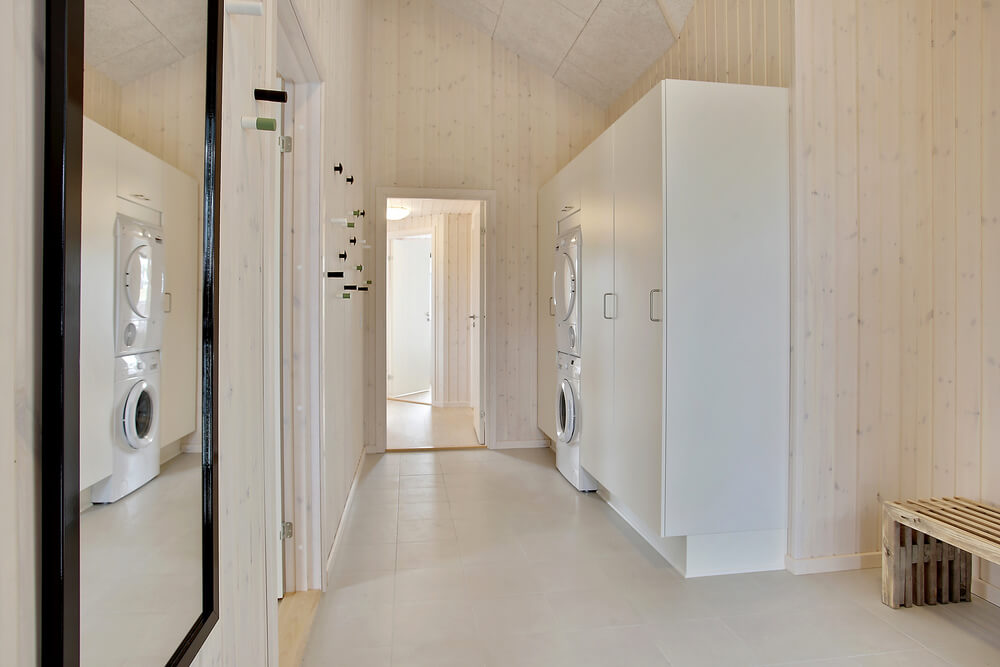Der geräumige Eingangsbereich im Luxusferienhaus Nr. 430 in Fünen und seine Inseln