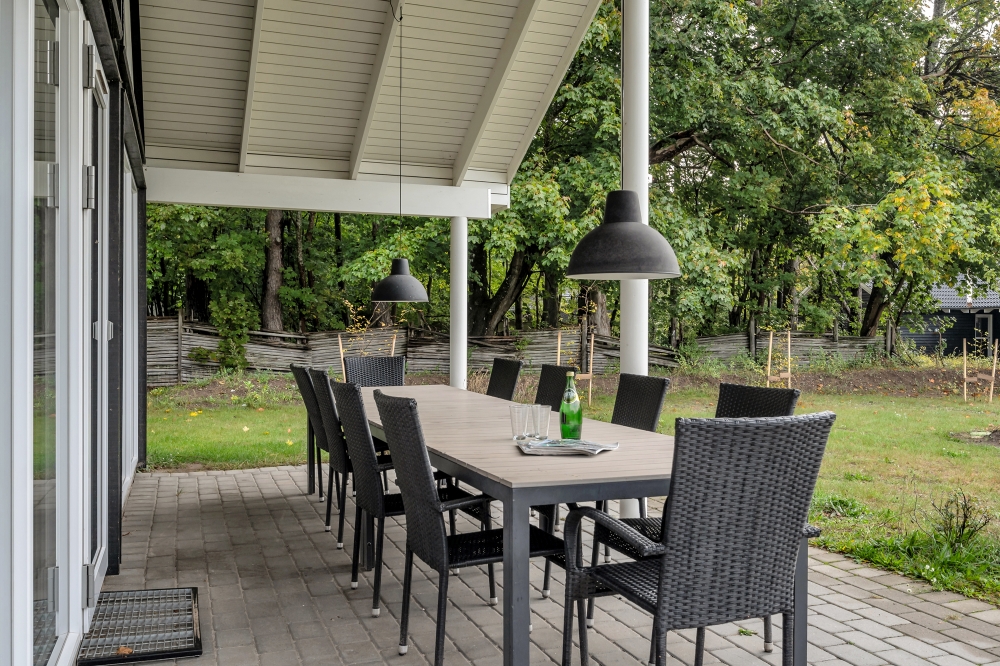 Das Luxusferienhaus Nr. 438 hat eine tolle Terrasse, die mit hochwertigen Gartenmöbeln für 30 Personen ausgestattet ist.