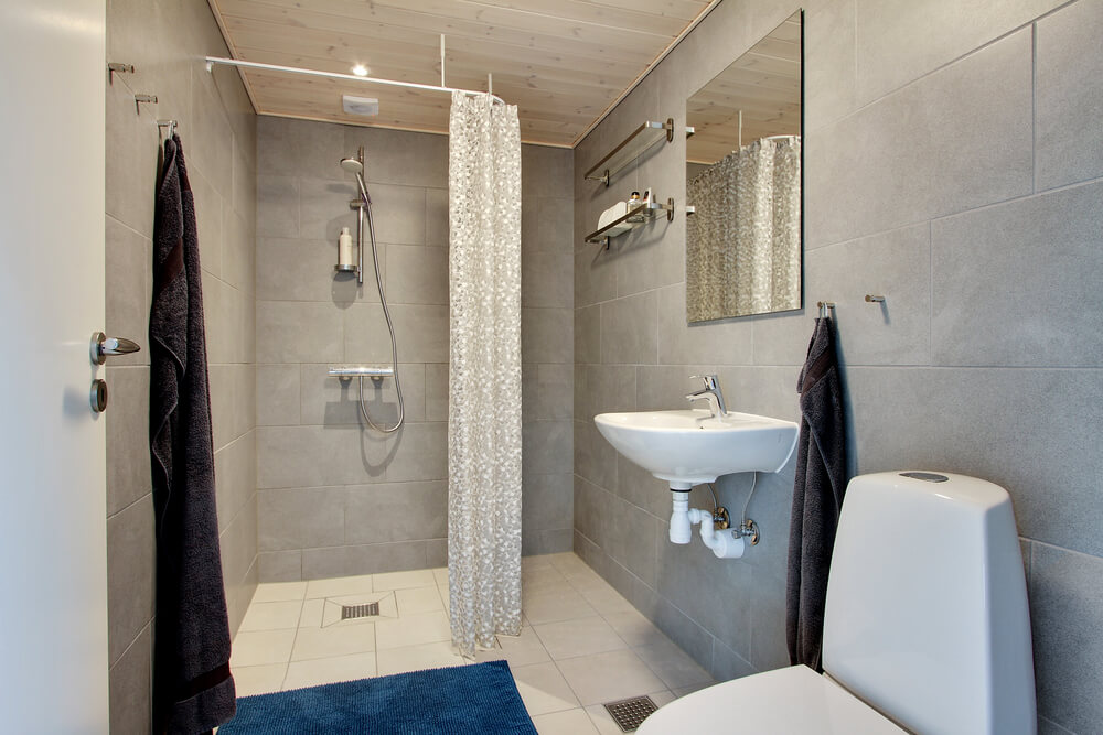 Eines der Badezimmer im Luxusferienhaus Nr. 424