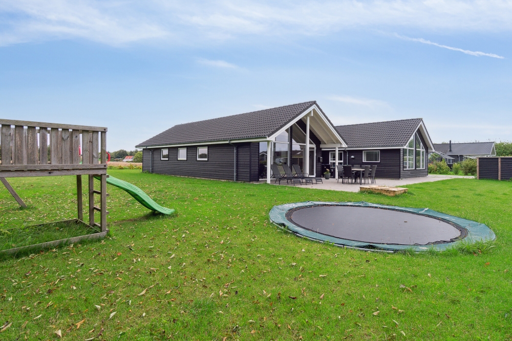 Dieses schöne Poolhaus Nr. 427 mit Platz für 14 Personen liegt in Lolland/Falster/Mön