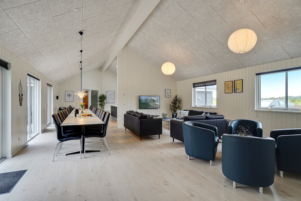 Aufenthaltsraum mit Platz für 30 im Luxusferienhaus Nr. 429.