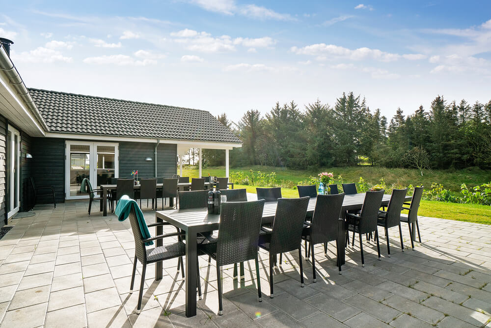 Das Luxusferienhaus Nr. 429 hat eine tolle Terrasse, die mit hochwertigen Gartenmöbeln für 30 Personen ausgestattet ist.