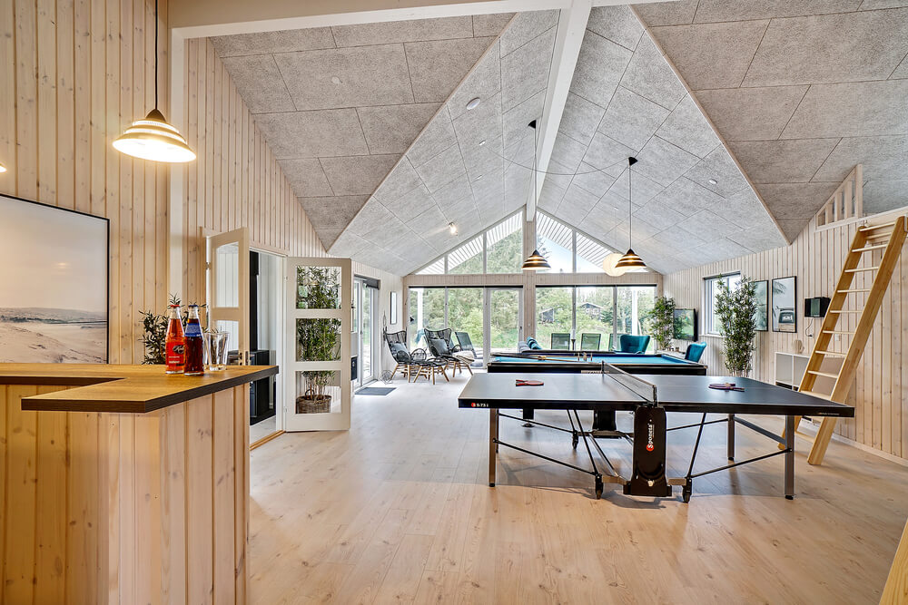 Neben den vielen schönen Stunden, die man im Poolbereich des Hauses verbringen kann, bietet das Luxusferienhaus 431 auch Spielevergnügen bei Billard/Tischtennis und Darts