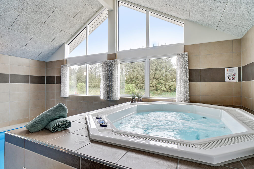 Das Luxusferienhaus Nr. 431 bietet u. a. einen tollen Whirlpool