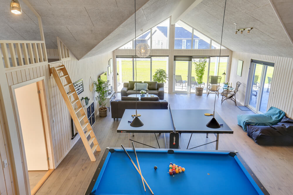 Neben den vielen schönen Stunden, die man im Poolbereich des Hauses verbringen kann, bietet das Luxusferienhaus 428 auch Spielevergnügen bei Billard/Tischtennis und Darts