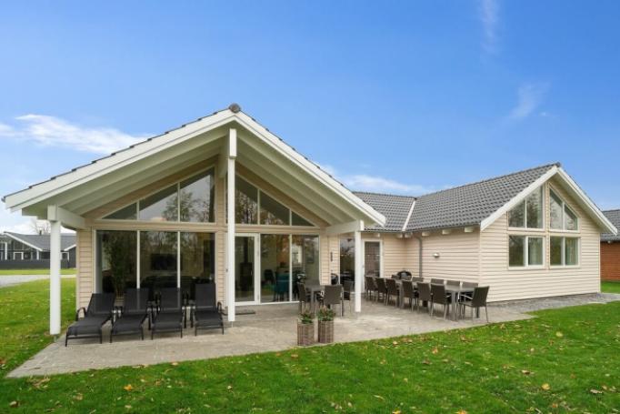 Dieses schöne Poolhaus Nr. 721 mit Platz für 18 Personen liegt in Deutschland