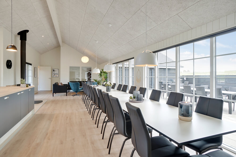 Die Küche in dem Luxusferienhaus Nr. 442 ist so gut ausgestattet, dass man problemlos Mahlzeiten für 26 Personen zubereiten kann.
