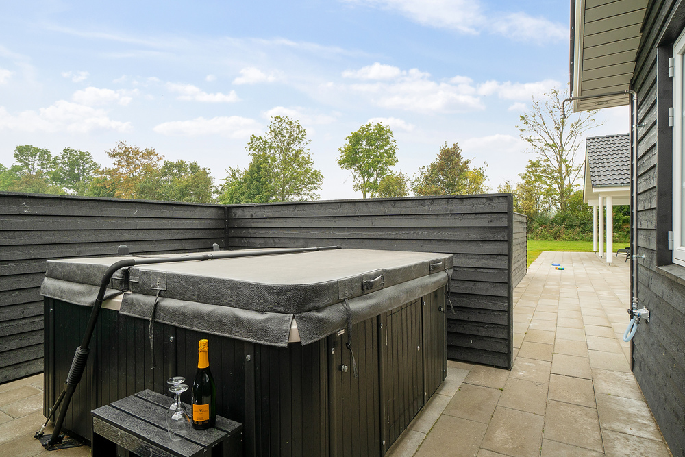 Große Terrasse am Luxusferienhaus Nr. 442 in Ostjütland.