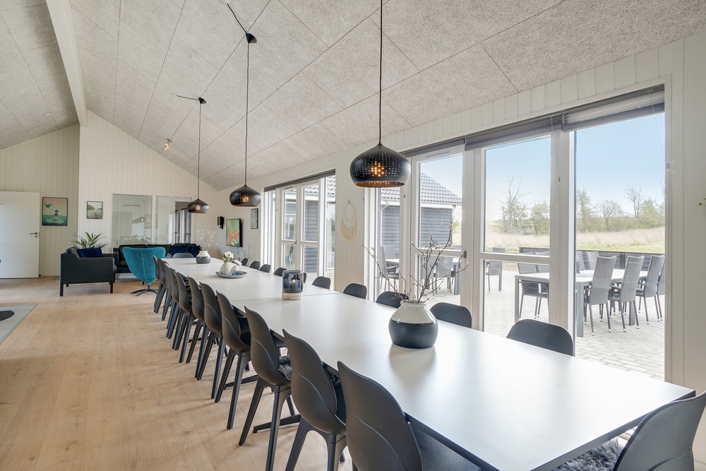 Aufenthaltsraum mit Platz für 26 im Luxusferienhaus Nr. 441.