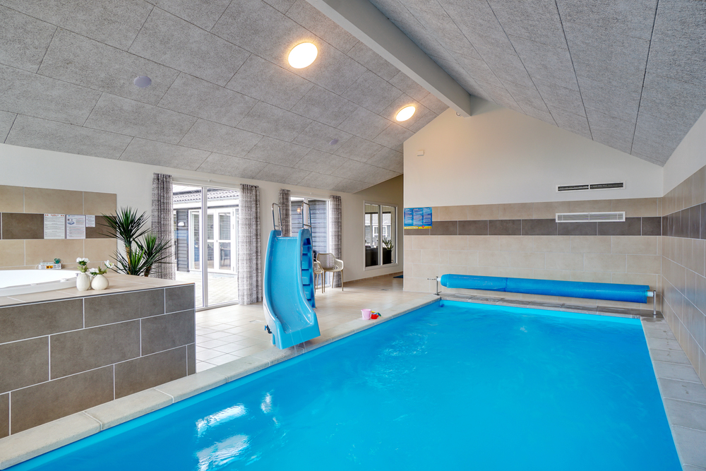 Der schicke Pool im Luxusferienhaus Nr. 441 für 26 Personen