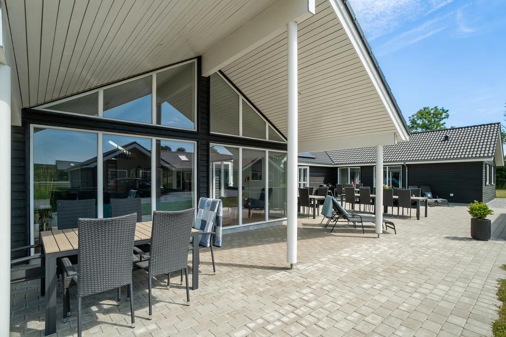 Große Terrasse am Luxusferienhaus Nr. 441 in Ostjütland.