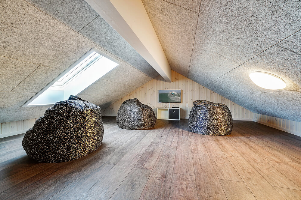 Einige der 30 Schlafgelegenheiten befinden sich im Luxusferienhaus Nr. 446 auf dem ausgebauten Dachboden