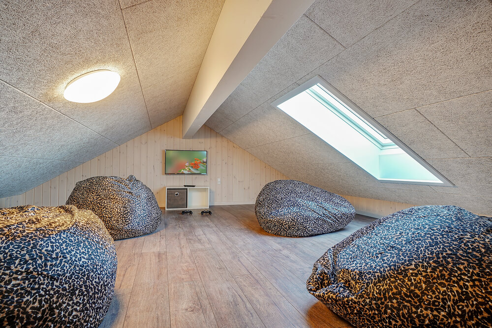 Einige der 30 Schlafgelegenheiten befinden sich im Luxusferienhaus Nr. 450 auf dem ausgebauten Dachboden