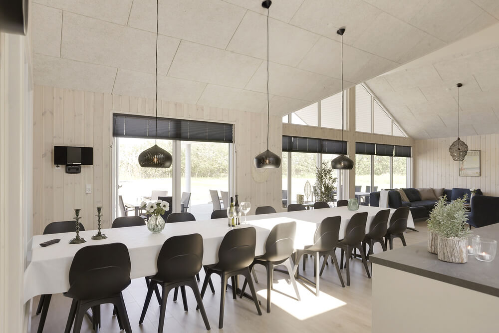 Aufenthaltsraum mit Platz für 16 im Luxusferienhaus Nr. 433.