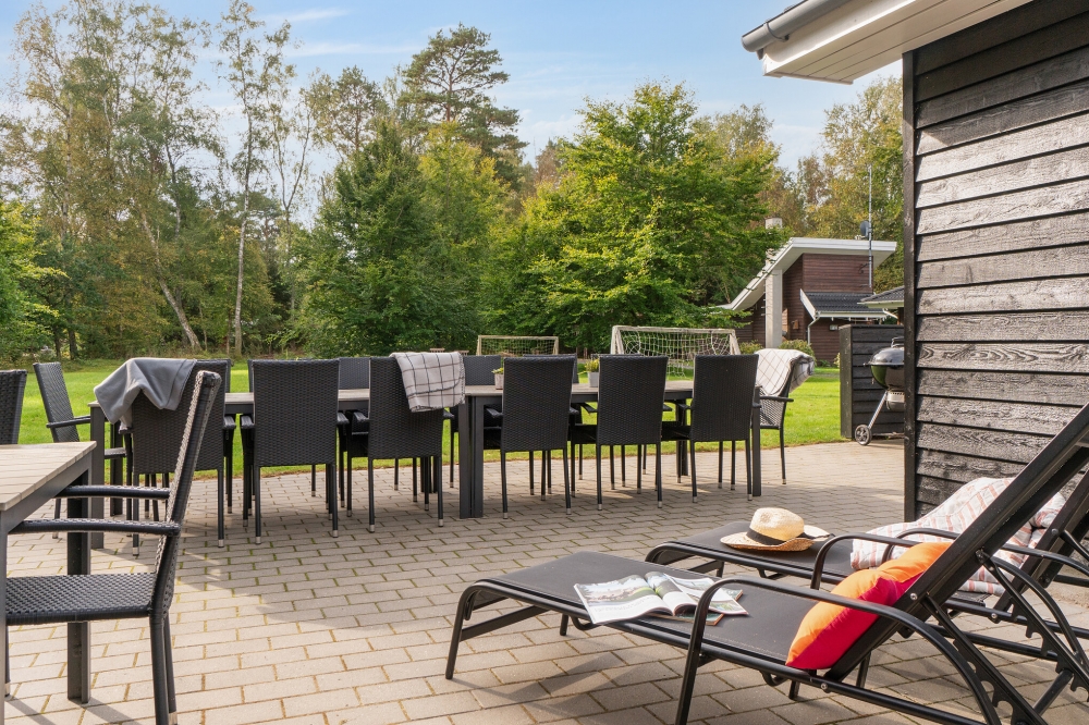 Große Terrasse am Luxusferienhaus Nr. 434 in Nordseeland.