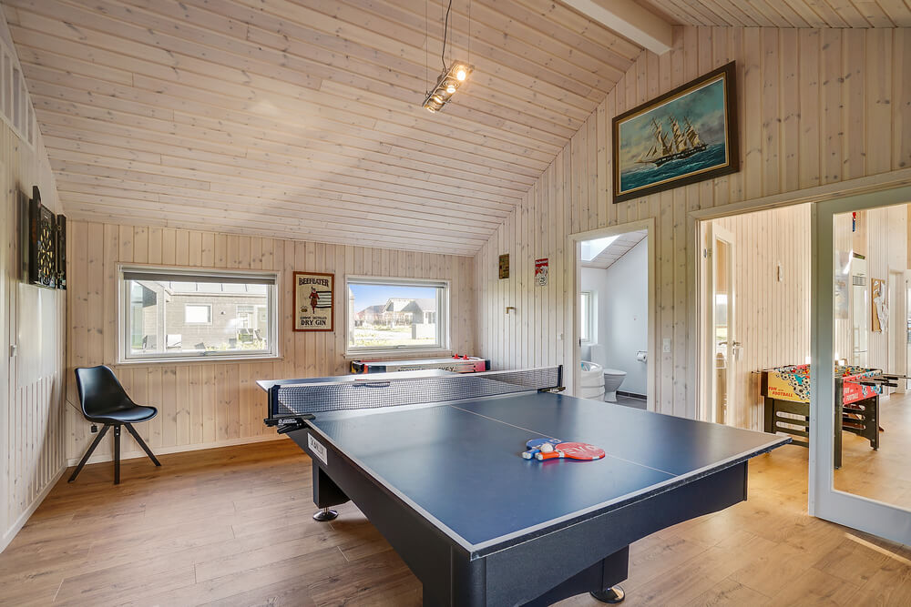 Neben den vielen schönen Stunden, die man im Poolbereich des Hauses verbringen kann, bietet das Luxusferienhaus 443 auch Spielevergnügen bei Billard/Tischtennis und Darts