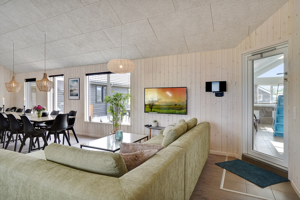 Das Luxusferienhaus 453 für 20 Personen hat einen großen Aktivitätsraum mit u. a. Billard und Darts