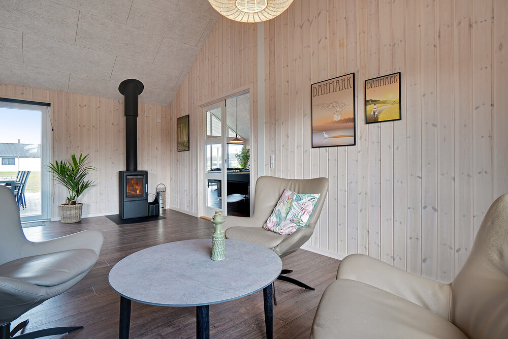 Aufenthaltsraum mit Platz für 30 im Luxusferienhaus Nr. 454.