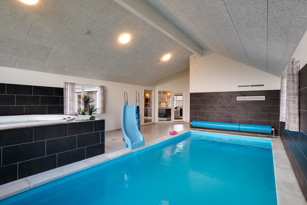 Der schicke Pool im Luxusferienhaus Nr. 454 für 30 Personen
