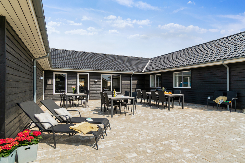 Das Luxusferienhaus Nr. 457 hat eine tolle Terrasse, die mit hochwertigen Gartenmöbeln für 20 Personen ausgestattet ist.